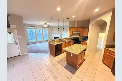 10605 Foothill Drive, Fort Worth, TX 76131 - Photo 3