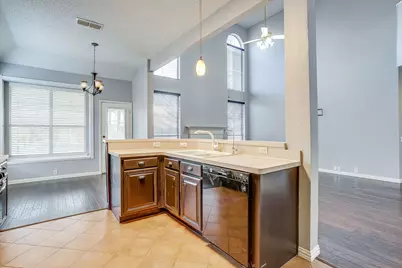 519 Deerwood Drive, Burleson, TX 76028 - Photo 11