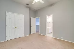 519 Deerwood Dr, Burleson, TX 76028 - Photo 27