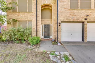 519 Deerwood Dr, Burleson, TX 76028 - Photo 3