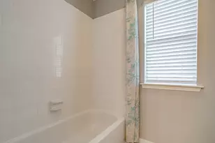 519 Deerwood Dr, Burleson, TX 76028 - Photo 31