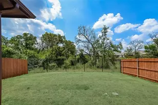1033 King St, Aubrey, TX 76227 - Photo 19