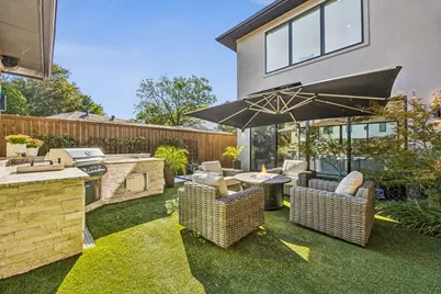 9733 Mixon Drive, Dallas, TX 75220 - Photo 15