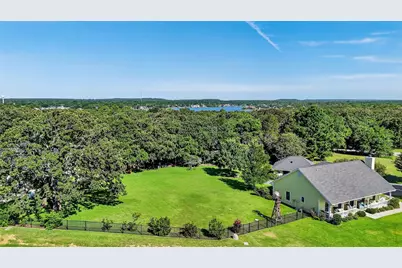 122 Comanche Drive, Gainesville, TX 76240 - Photo 1