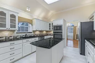 1613 Green Tree Dr, Hurst, TX 76054 - Photo 19