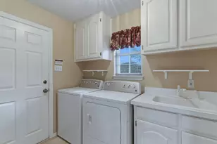 1613 Green Tree Dr, Hurst, TX 76054 - Photo 21