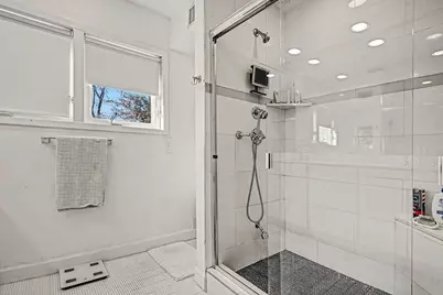 4020 Buena Vista Street, Dallas, TX 75204 - Photo 27