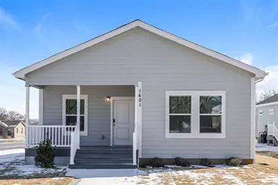 1950 E Maddox Avenue, Fort Worth, TX 76104 - Photo 1