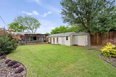 8406 Lakemont Drive, Dallas, TX 75209 - Photo 27