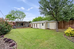8406 Lakemont Dr, Dallas, TX 75209 - Photo 27