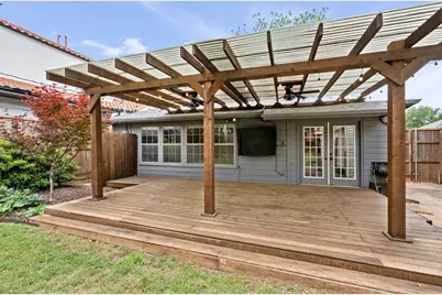 8406 Lakemont Drive, Dallas, TX 75209 - Photo 23