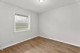 429 Johnson St, Longview, TX 75602 - Photo 9