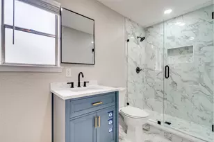 820 E Glendale St, Crowley, TX 76036 - Photo 11