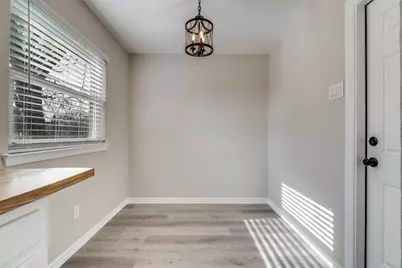 820 E Glendale Street, Crowley, TX 76036 - Photo 9