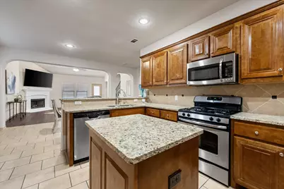 6805 Biondi Trail, Arlington, TX 76001 - Photo 11