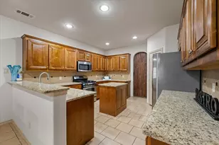 6805 Biondi Trail, Arlington, TX 76001 - Photo 9