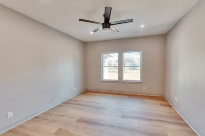 808 N Main Street, Tioga, TX 76233 - Photo 17