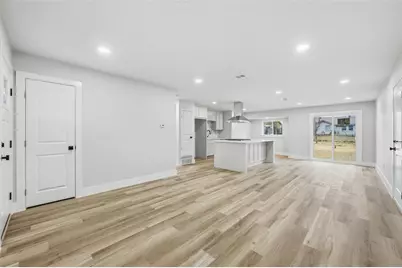 302 E Fuller Drive, Euless, TX 76039 - Photo 3