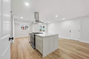 302 E Fuller Dr, Euless, TX 76039 - Photo 9