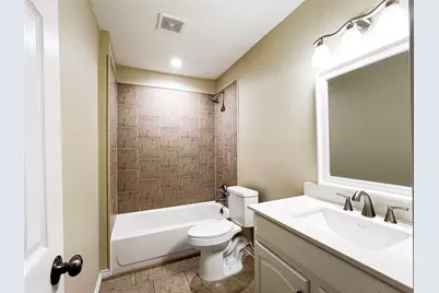 807 Crockett, Midlothian, TX 76065 - Photo 9