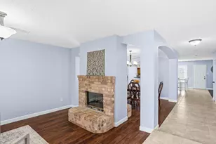 1374 Honeysuckle Ln, Lewisville, TX 75077 - Photo 5