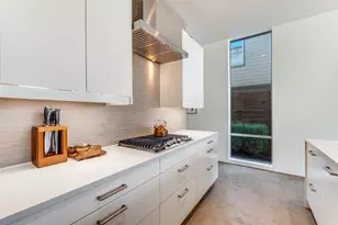 5804 Bryan Pkwy, Dallas, TX 75206 - Photo 11