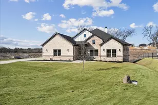 340 Slimp Blf, Azle, TX 76020 - Photo 3