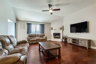 632 Mustang Ct, Little Elm, TX 75068 - Photo 7