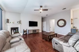 632 Mustang Ct, Little Elm, TX 75068 - Photo 11