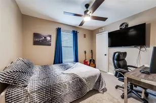 632 Mustang Ct, Little Elm, TX 75068 - Photo 17