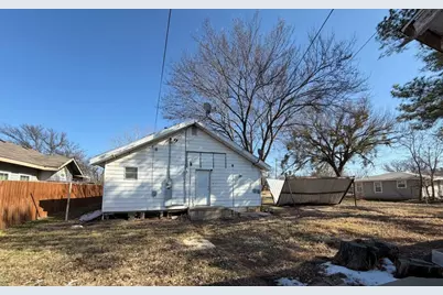 812 Tennessee Street, Graham, TX 76450 - Photo 15