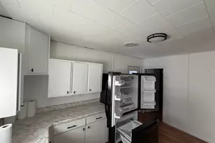 812 Tennessee St, Graham, TX 76450 - Photo 5