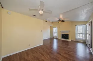 1208 Calico Ln, Arlington, TX 76011 - Photo 9