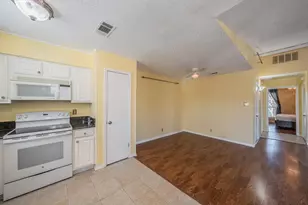 1208 Calico Ln, Arlington, TX 76011 - Photo 13