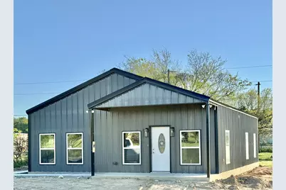 200 Lois Circle, Granbury, TX 76049 - Photo 1