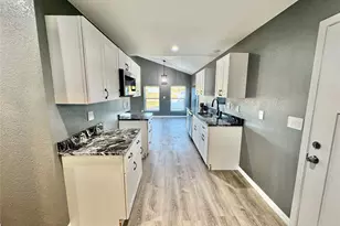 200 Lois Cir, Granbury, TX 76049 - Photo 11