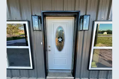 200 Lois Circle, Granbury, TX 76049 - Photo 3