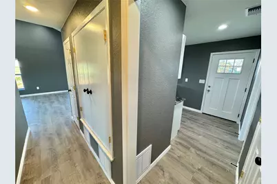 200 Lois Circle, Granbury, TX 76049 - Photo 13