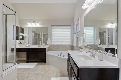 1100 Newchester Drive, Roanoke, TX 76262 - Photo 17