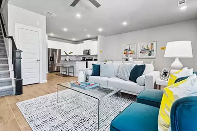 243 Wagon Spoke Way #18, Fort Worth, TX 76120 - Photo 9