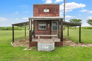 3057 Holy Rd, Abbott, TX 76621 - Photo 35