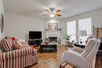 6815 Biondi Trail, Arlington, TX 76001 - Photo 7