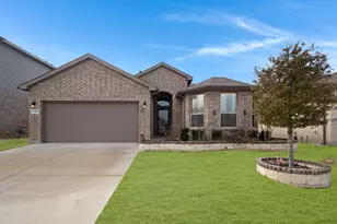 716 Shepperton Wy, Fort Worth, TX 76247 - Photo 1