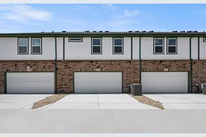 247 Wagon Spoke Way #18, Fort Worth, TX 76120 - Photo 5