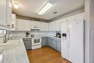 1945 Helen Ln, Lewisville, TX 75067 - Photo 15