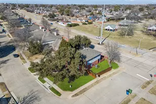 1945 Helen Ln, Lewisville, TX 75067 - Photo 31