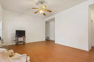 400 Wildcat Dr, Lacy Lakeview, TX 76705 - Photo 5