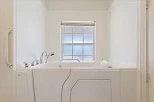 400 Wildcat Dr, Lacy Lakeview, TX 76705 - Photo 17