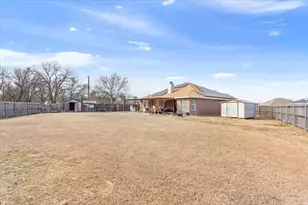 400 Wildcat Dr, Lacy Lakeview, TX 76705 - Photo 23