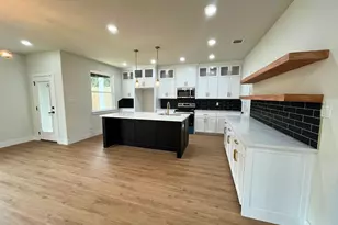 5917 Barkridge Dr, Granbury, TX 76048 - Photo 9